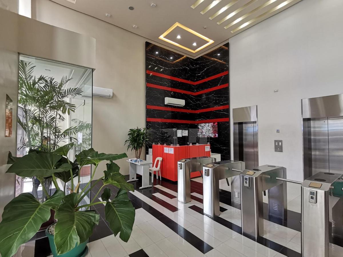G Square Residences Manila Bagian luar foto
