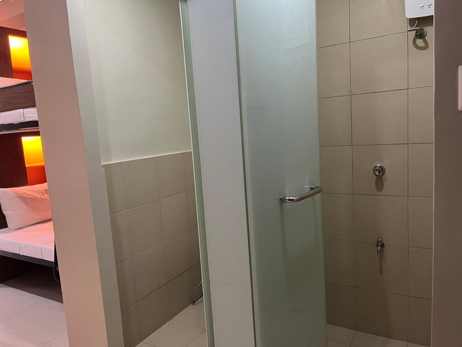 G Square Residences Manila Bagian luar foto
